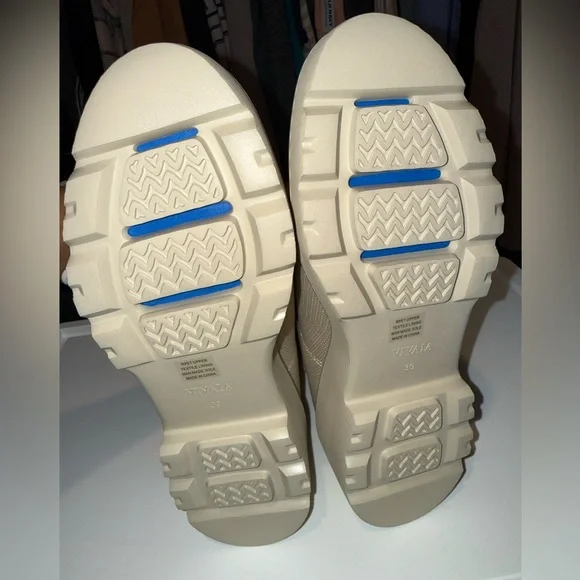 Chic Beige Ankle Booties - Picture 5 of 5